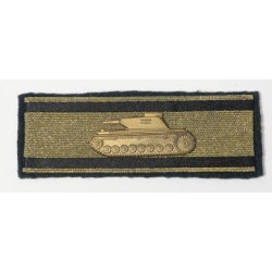 RD4796.)TANK DESTRUCTION BADGE IN GOLD