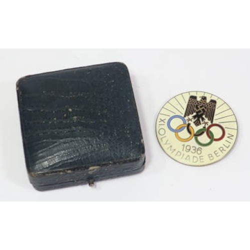 RD4813.)CASED 1936 OLYMPICS GERMAN PARTICIPANT'S BADGE