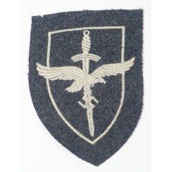 G4863.)LUFTWAFFE FEMALE FLAK BATTERY JACKET PATCH