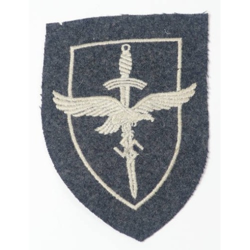 G4863.)LUFTWAFFE FEMALE FLAK BATTERY JACKET PATCH