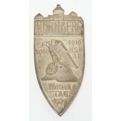 RD4758.)NSDAP NURNBERG 1929 PARTY DAY TABLE MEDAL