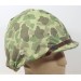 US4908.)WWII M-1 HELMET WITH USMC CAMOUFLAGE COVER