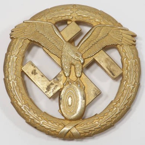 RD4944.)NSKK MOTOR SPORTS BADGE IN GOLD