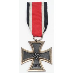 G4974.)1939 IRON CROSS 2nd CLASS