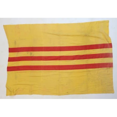 OC4888.)VIETNAM WAR ERA SOUTH VIETNAMESE NATIONAL FLAG