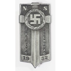 G4982.)1932 POTSDAM HJ GATHERING BADGE