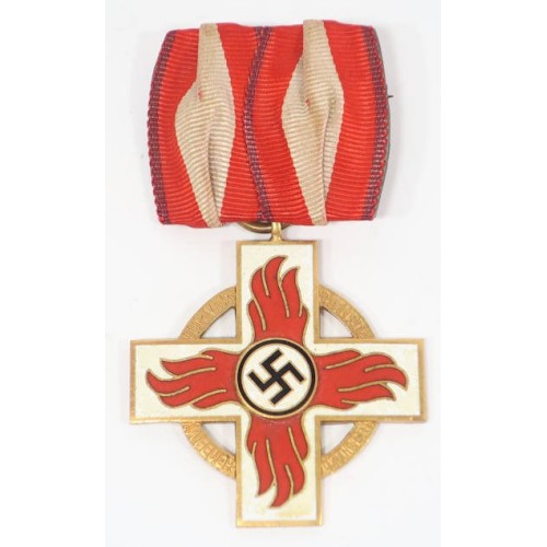 G4983.)GERMAN FIRE FIRE FIGHTING SERVICE CROSS IN GOLD