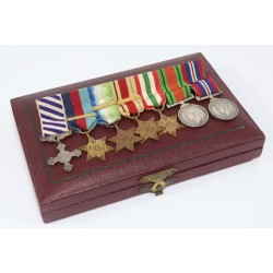 OC4102.)CASED WWII BRITISH RAF 7-PLACE MINIATURE MEDAL GROUPING