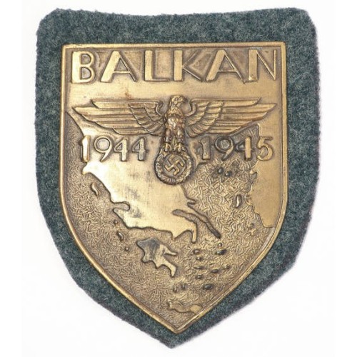 RD4361.)WWII GERMAN BALKANS CAMPAIGN SHIELD