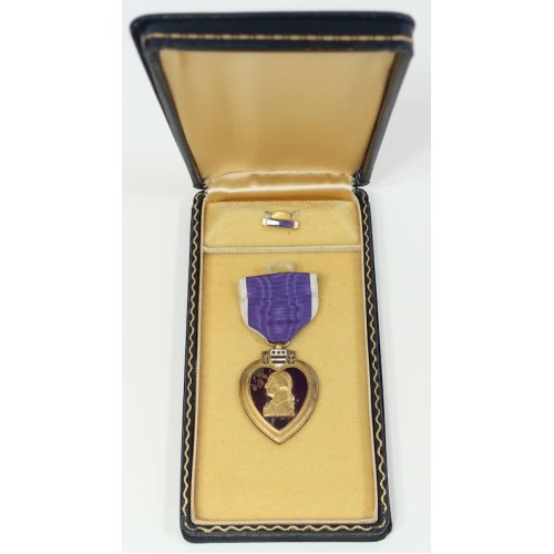 US4395.)WWII PURPLE HEART MEDAL, SERIAL NUMBERED 