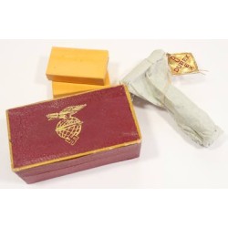 G270.)BOXED SAFETY RAZOR IN ZEPPELIN TRAVELING CARTON