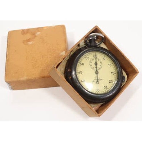 G272.)BOXED KRIEGSMARINE STOP WATCH