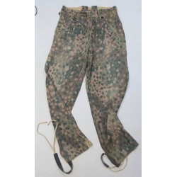 RD315.)WAFFEN-SS CAMOUFLAGE TROUSERS