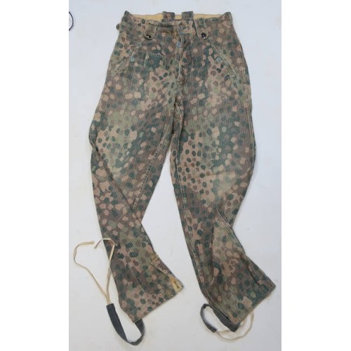 RD315.)WAFFEN-SS CAMOUFLAGE TROUSERS